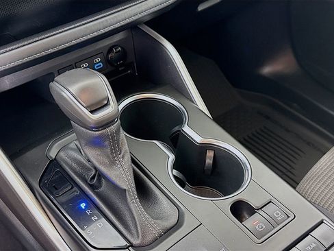 Certified 2022 Toyota Highlander LE image 16