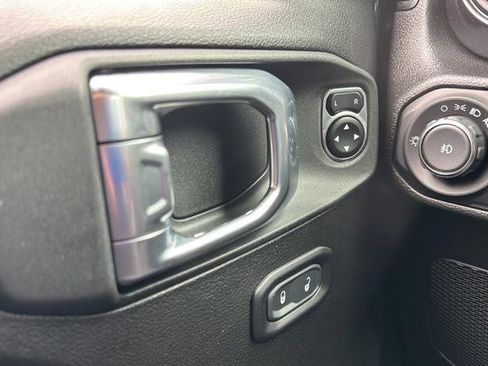 Used 2023 Jeep Wrangler Unlimited Sport AWD/4WD image 19