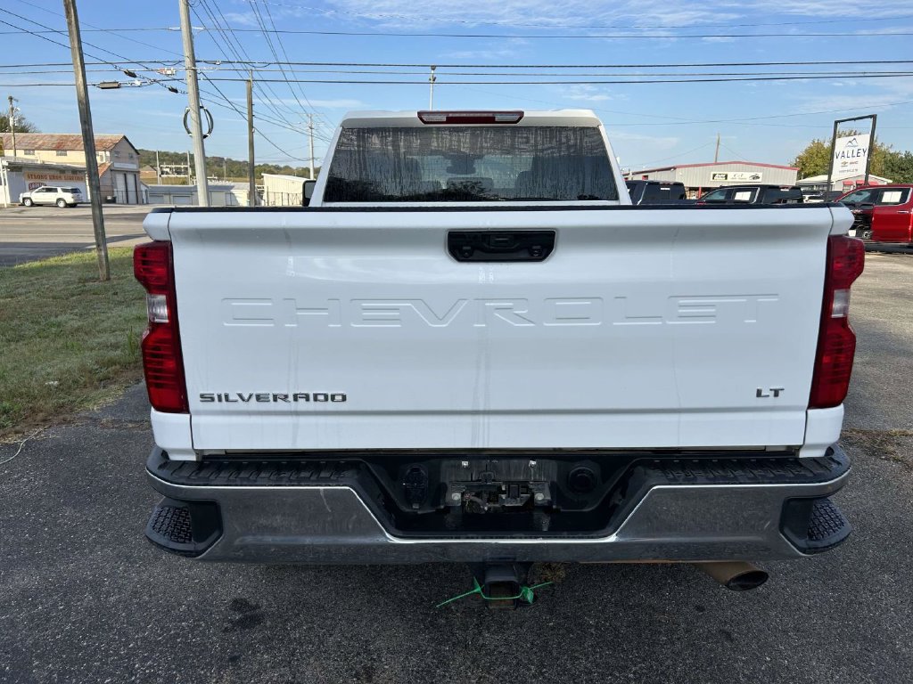 Used 2025 Chevrolet Silverado 2500 LT w/ Convenience Package AWD/4WD image 4