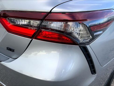 Used 2024 Toyota Camry SE FWD image 30