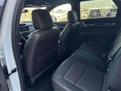Certified 2022 Cadillac XT5 Premium Luxury image 33