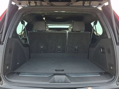 Used 2023 Cadillac Escalade ESV V w/ LPO, Floor Liner Package AWD/4WD image 28