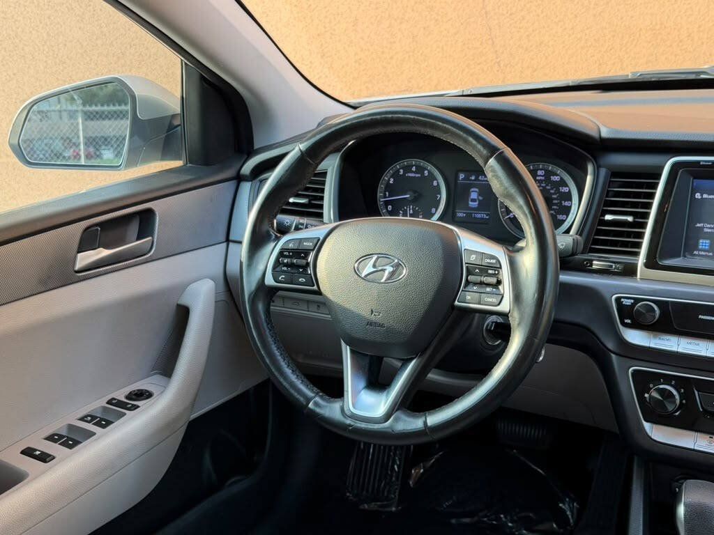 Used 2018 Hyundai Sonata SE FWD image 25