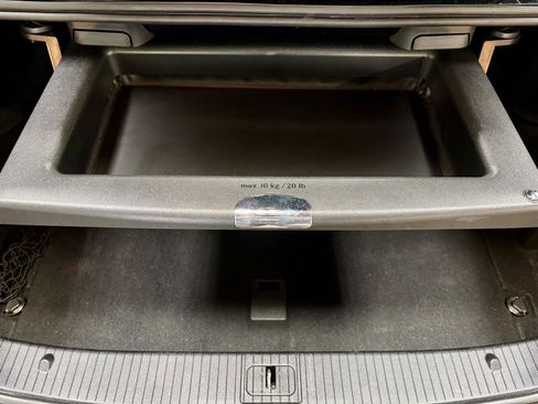 Used 2015 Mercedes-Benz E 350 Sedan image 39