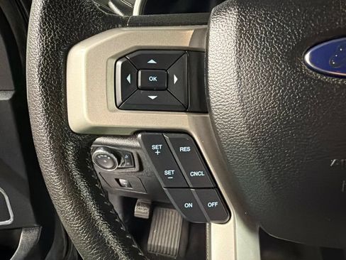 Used 2015 Ford F150 Lariat w/ Equipment Group 502A Luxury AWD/4WD image 20