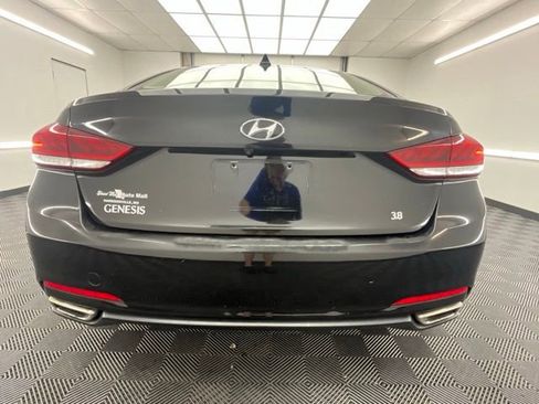 Used 2016 Hyundai Genesis 3.8 w/ Option Group 02 image 19