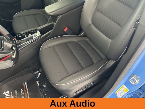 Used 2023 Chevrolet TrailBlazer RS w/ Sun and Liftgate Package AWD/4WD image 10