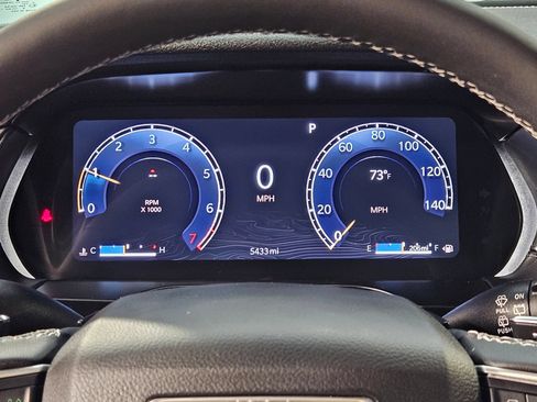 Used 2025 Jeep Grand Cherokee Limited AWD/4WD image 15