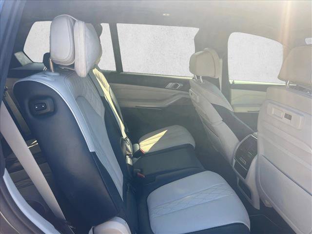 Used 2019 BMW X7 xDrive50i w/ Executive Package AWD/4WD image 21