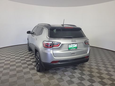 Used 2021 Jeep Compass Limited w/ Sun and Sound Group FWD image 5