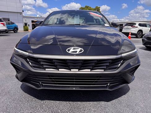 Used 2026 Hyundai Elantra Sport FWD image 8