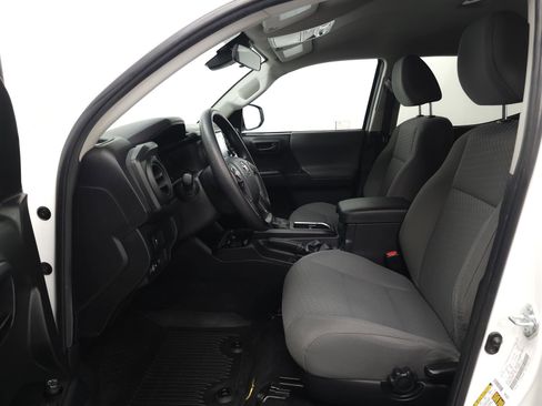 Certified 2023 Toyota Tacoma SR AWD/4WD image 4