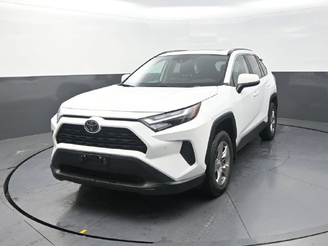 Used 2025 Toyota RAV4 XLE w/ Convenience Package AWD/4WD image 2