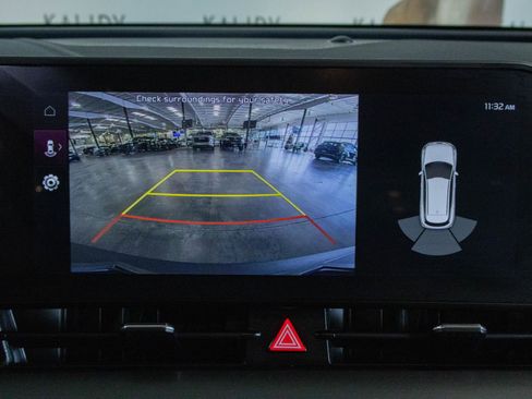 Used 2024 Kia Sportage EX image 7