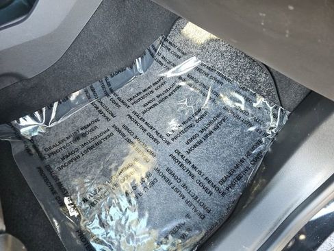 Used 2023 Buick Envision Avenir image 35