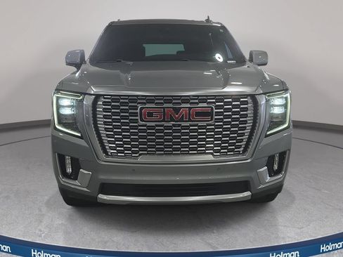 Used 2024 GMC Yukon XL Denali w/ Advanced Technology Package AWD/4WD image 3