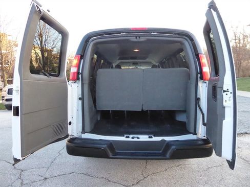 Used 2017 Chevrolet Express 2500 LS image 27