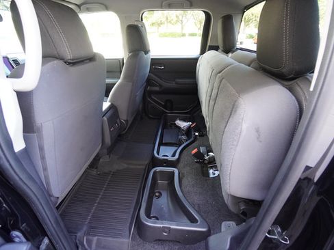 Used 2023 Nissan Frontier SV w/ SV Convenience Package RWD image 30