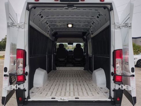 Used 2025 RAM ProMaster 3500 w/ Convenience Group FWD image 32