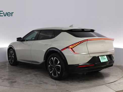 Used 2024 Kia EV6 Wind RWD image 17