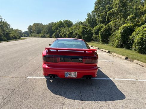 Used 1999 Pontiac Firebird Formula w/ Security Pkg RWD image 4