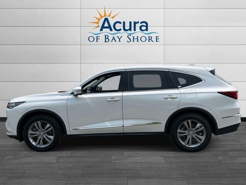 Used 2023 Acura MDX SH-AWD image 4
