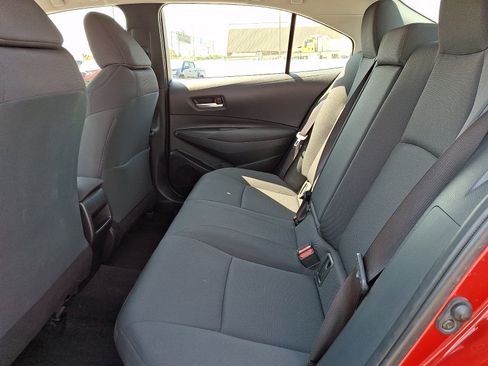 Used 2021 Toyota Corolla LE w/ Carpet Mat Package (TMS) FWD image 10
