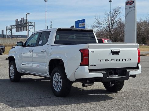 New 2026 Toyota Tacoma SR5 AWD/4WD image 3