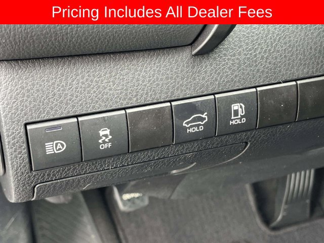 Used 2023 Toyota Camry SE FWD image 19