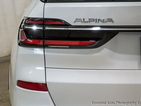 Used 2025 BMW ALPINA XB7 image 11