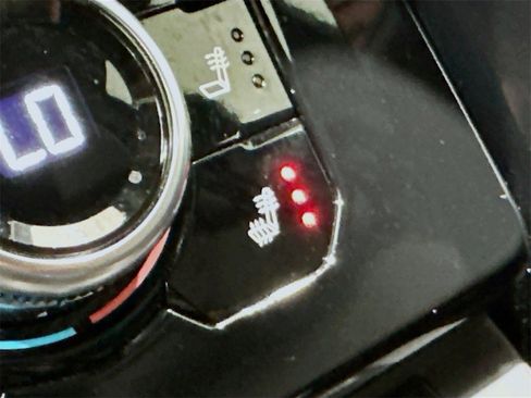 Certified 2023 GMC Sierra 1500 AT4 w/ AT4 Preferred Package image 18