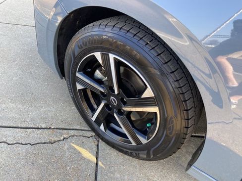 Used 2024 Nissan Sentra SV image 24