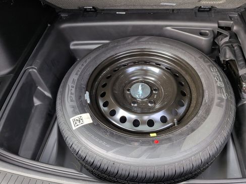 Used 2024 Jeep Grand Cherokee Laredo X w/ Trailer Tow Package image 24