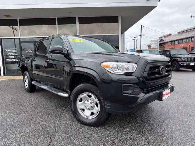 Used 2022 Toyota Tacoma SR AWD/4WD image 2