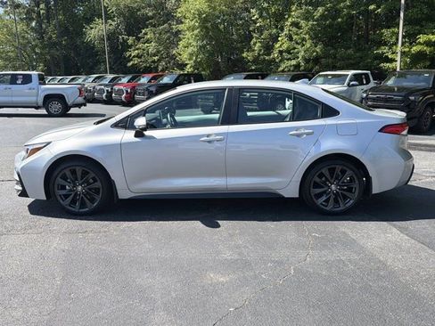 Used 2026 Toyota Corolla SE w/ SE Package FWD image 4