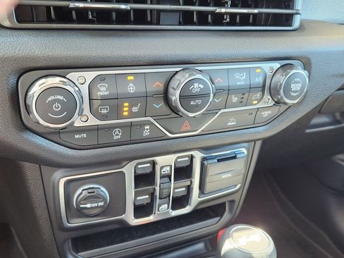 New 2025 Jeep Wrangler Sport S image 24