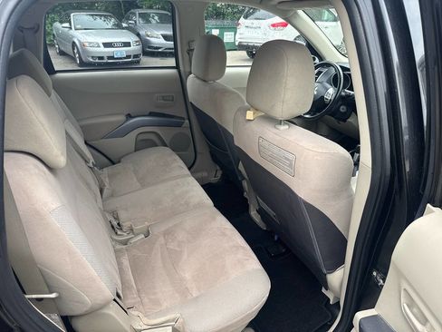 Used 2007 Mitsubishi Outlander ES FWD image 14