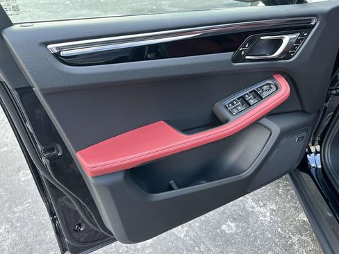 New 2026 Porsche Macan S image 17