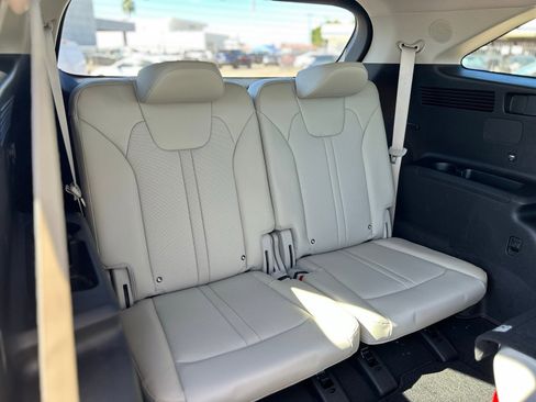 Used 2022 Kia Sorento SX Prestige w/ Panoramic Sunroof Package image 13