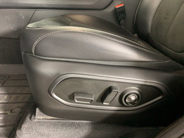 Used 2025 Jeep Grand Cherokee L Laredo AWD/4WD image 22