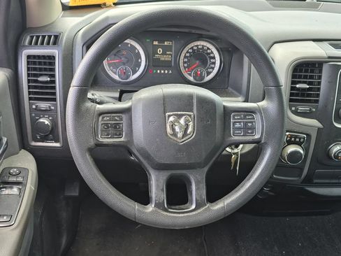 Used 2018 RAM 1500 Express RWD image 6