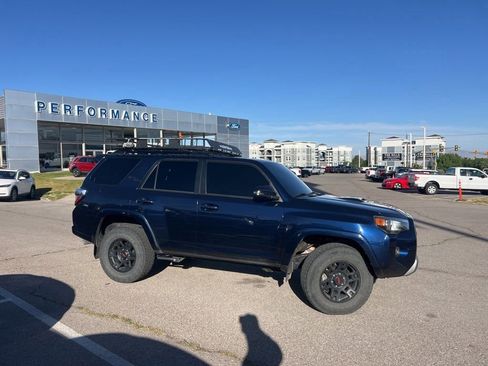 Used 2022 Toyota 4Runner TRD Off-Road Premium w/ Moonroof Package AWD/4WD image 3