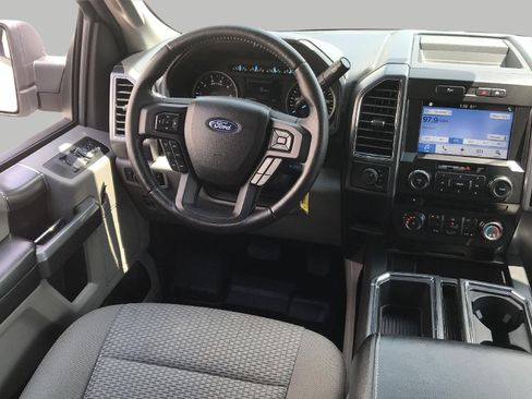 Used 2018 Ford F150 XLT w/ Equipment Group 302A Luxury AWD/4WD image 5