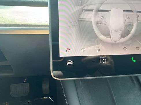 Used 2023 Tesla Model 3 Standard Range RWD image 23