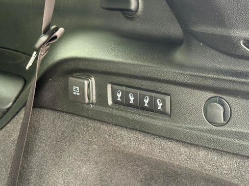 Used 2021 Jeep Grand Cherokee L Overland w/ Luxury Tech Group IV AWD/4WD image 41
