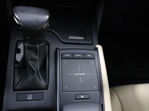 Used 2019 Lexus ES 350 w/ Premium Package image 18