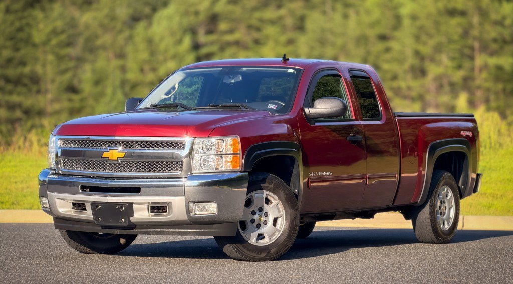 Used 2013 Chevrolet Silverado 1500 LT w/ All-Star Edition AWD/4WD image 2