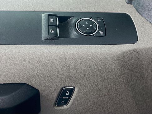 Used 2018 Ford F250 XL w/ Power Equipment Group AWD/4WD image 21