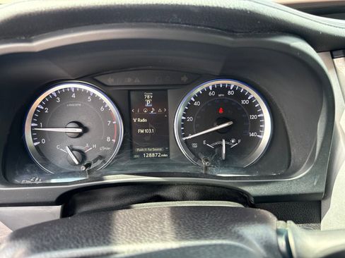Used 2016 Toyota Highlander XLE AWD/4WD image 15