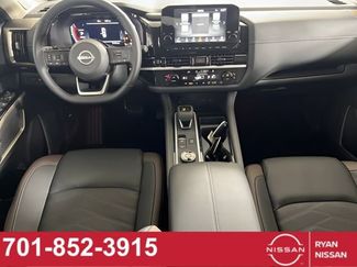 New 2025 Nissan Pathfinder Platinum video 2